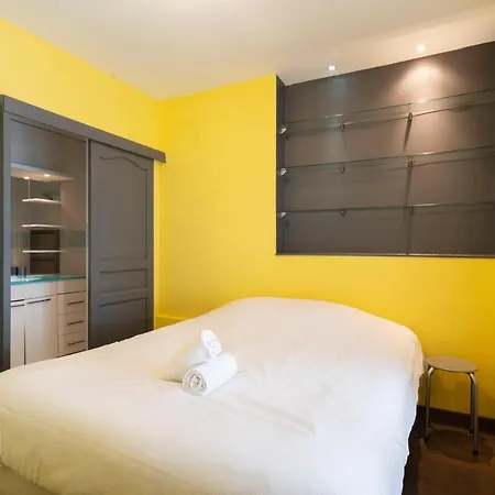 Sur La Place Stanislas Apartment