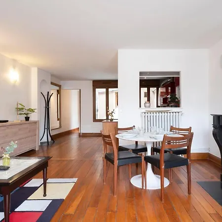 Apartment Sur La Place Stanislas *